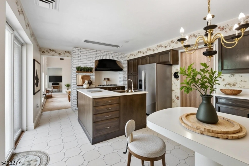 Upper Mountainside - Residential