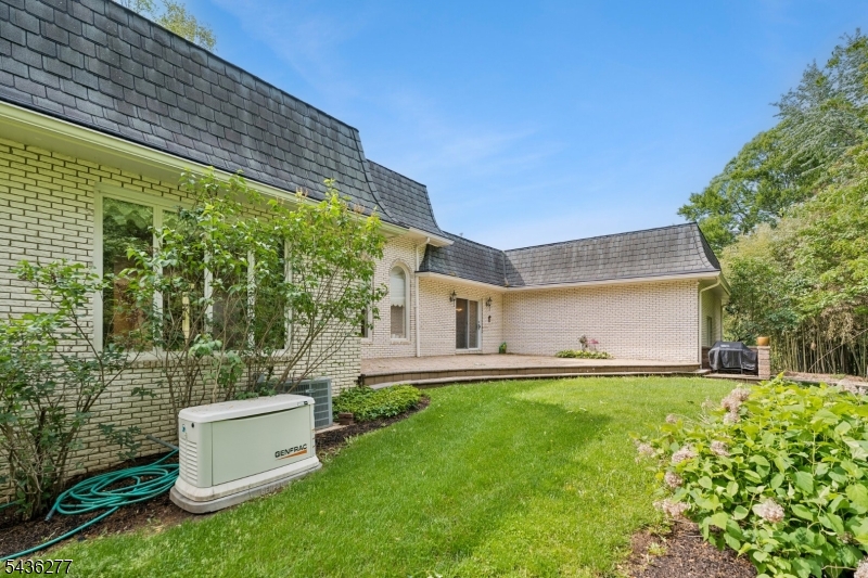 Upper Mountainside - Residential