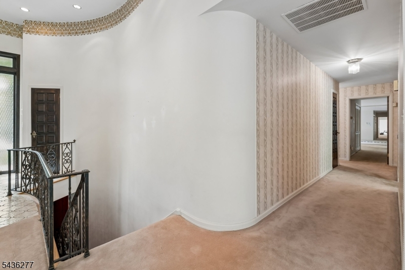 Upper Mountainside - Residential