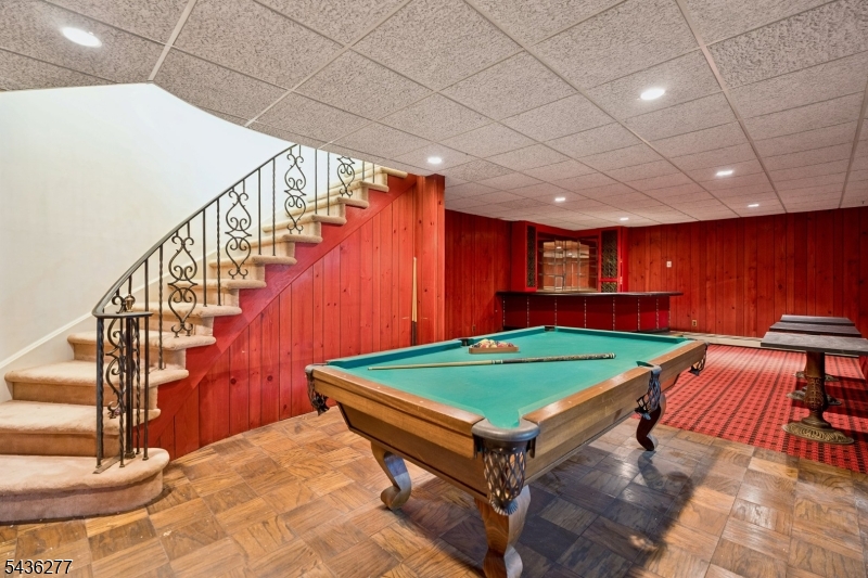 Upper Mountainside - Residential