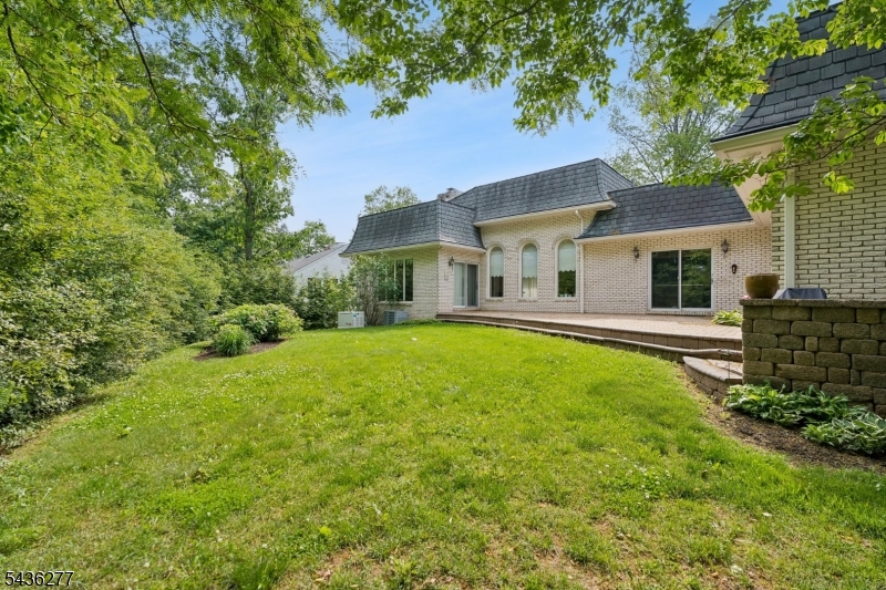 Upper Mountainside - Residential