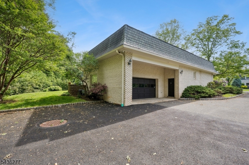 Upper Mountainside - Residential