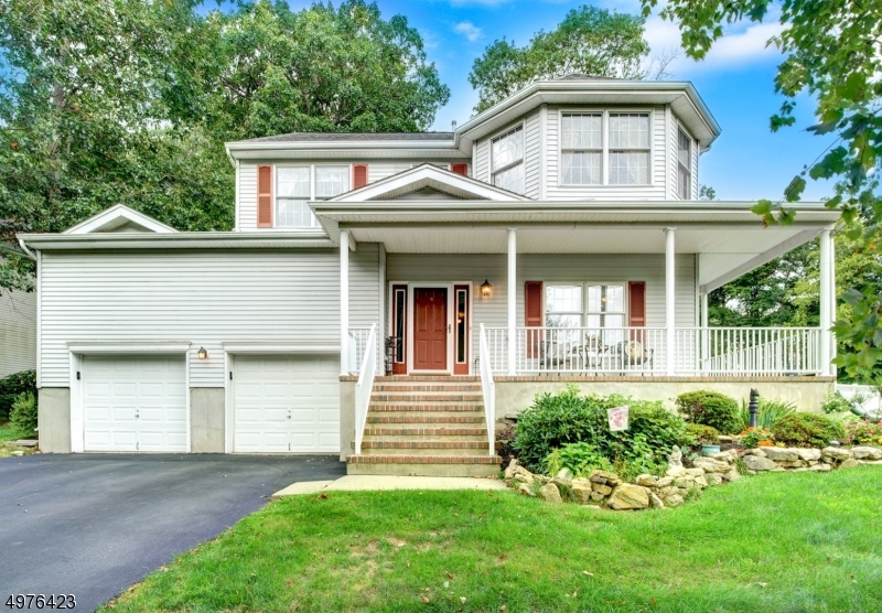 POETS PEAK - Residential