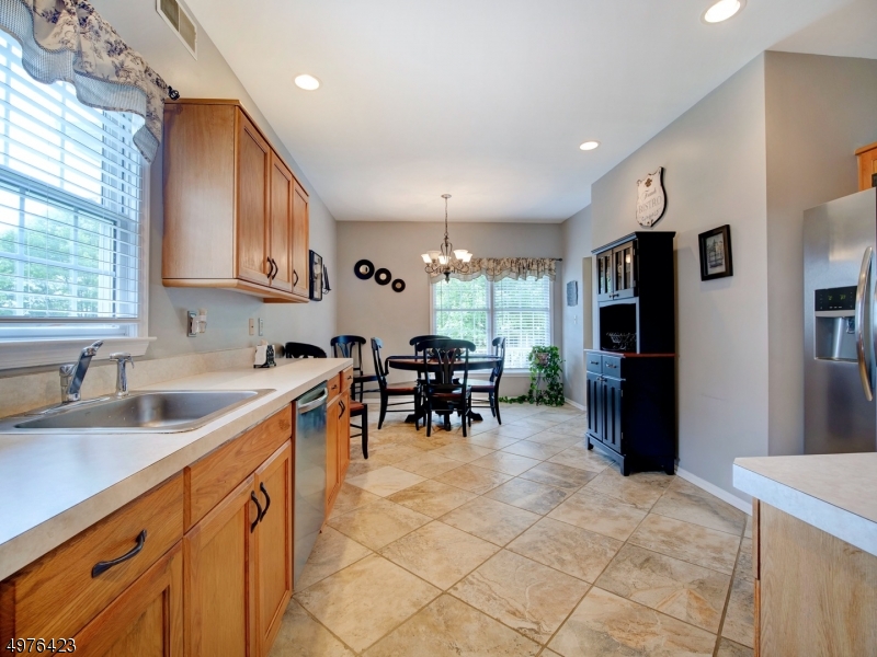 POETS PEAK - Residential
