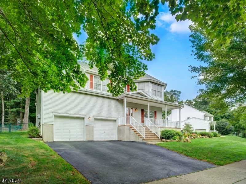 POETS PEAK - Residential