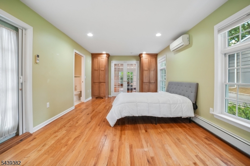 BROADLAWN - Residential