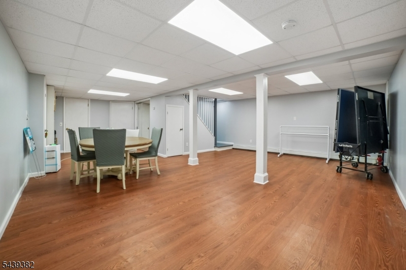 BROADLAWN - Residential