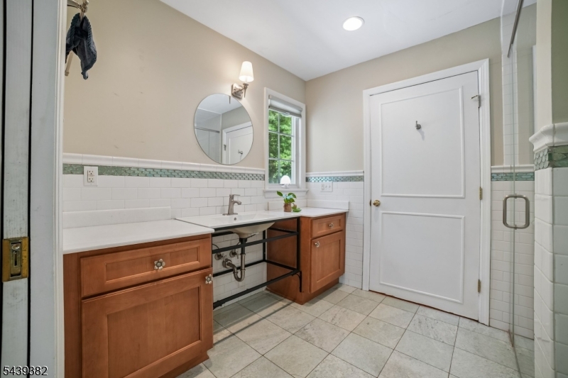 BROADLAWN - Residential