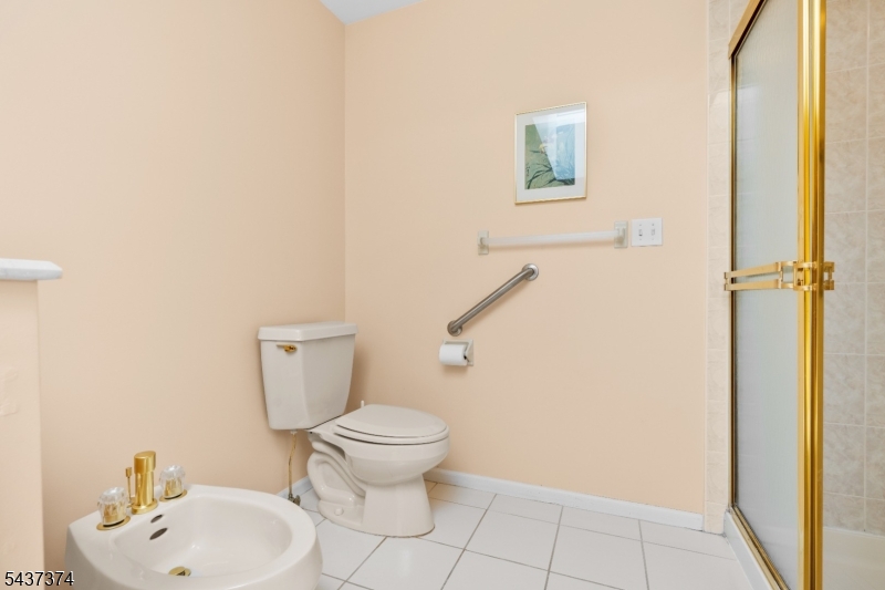 Canterbury Pointe - Residential