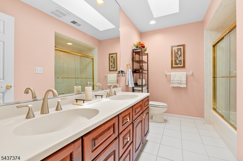 Canterbury Pointe - Residential