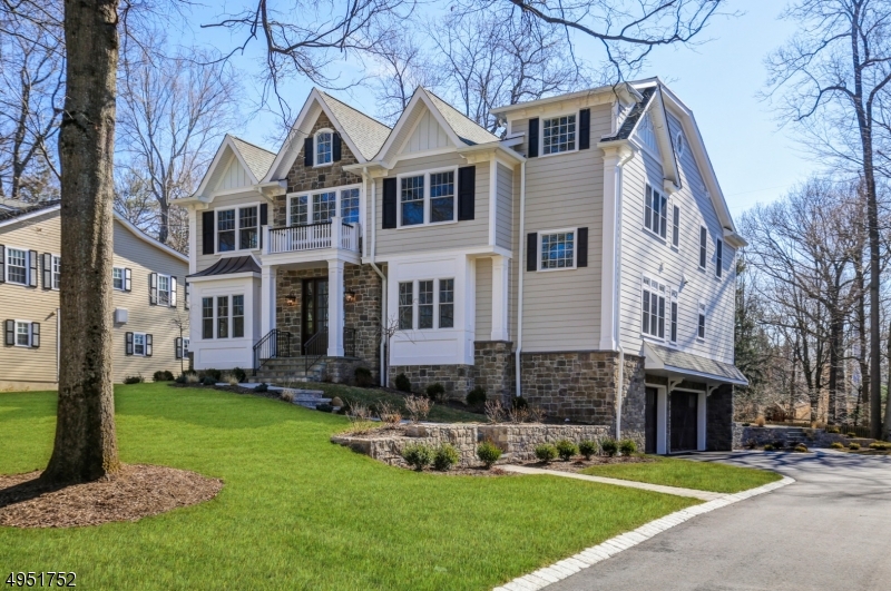 ROLLING HILL - Residential