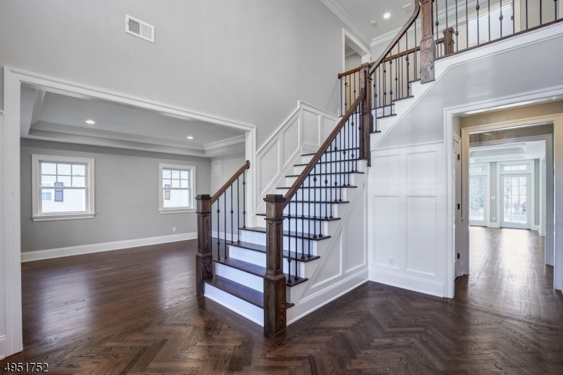 ROLLING HILL - Residential