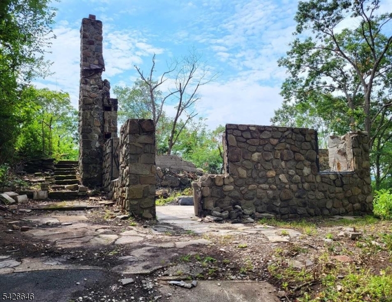 Greenwood Lake - Land
