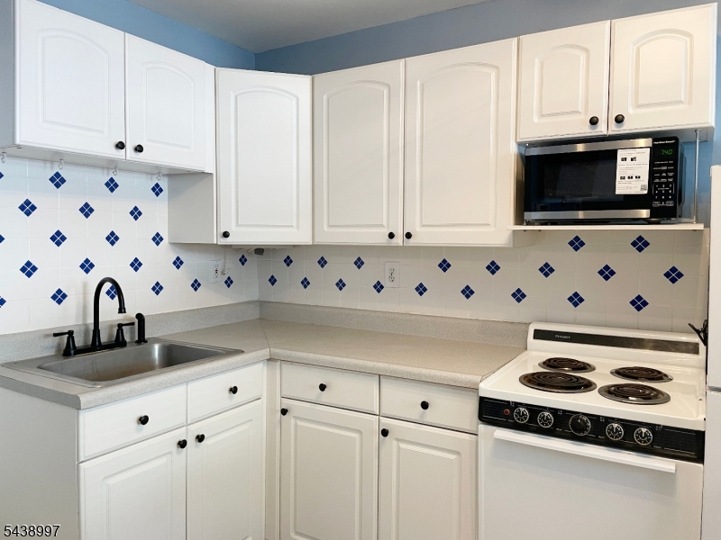 The Villas at West Shore - Residential