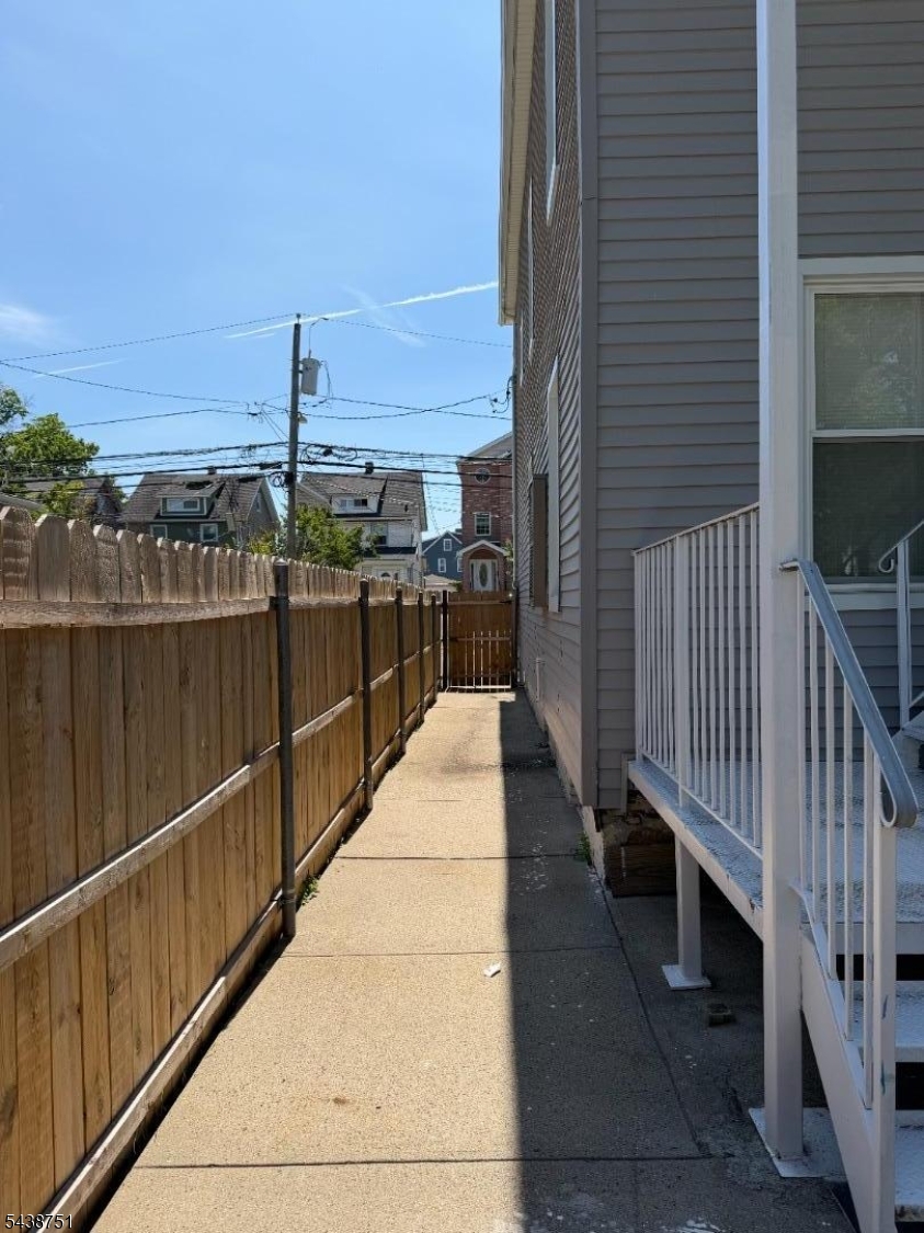 North Avenue - Residential Income