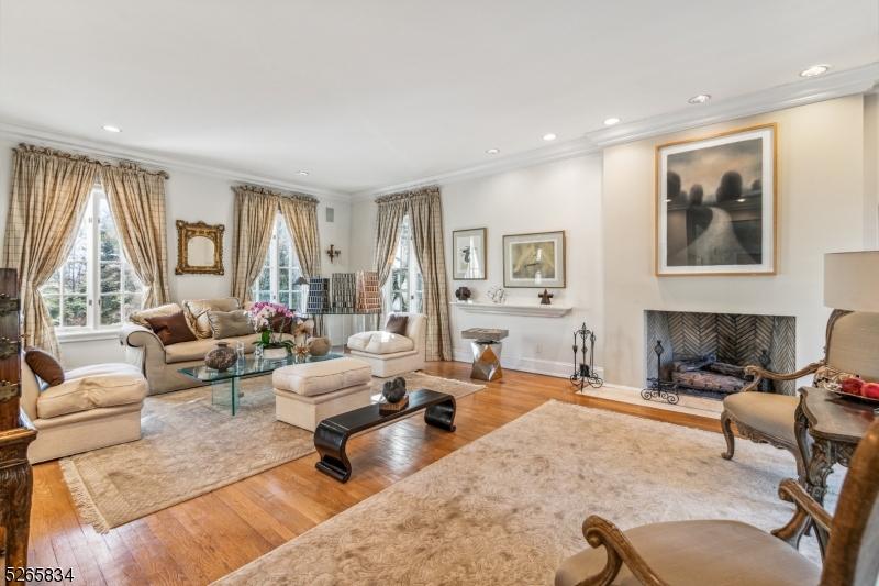 Llewelyn Park - Residential