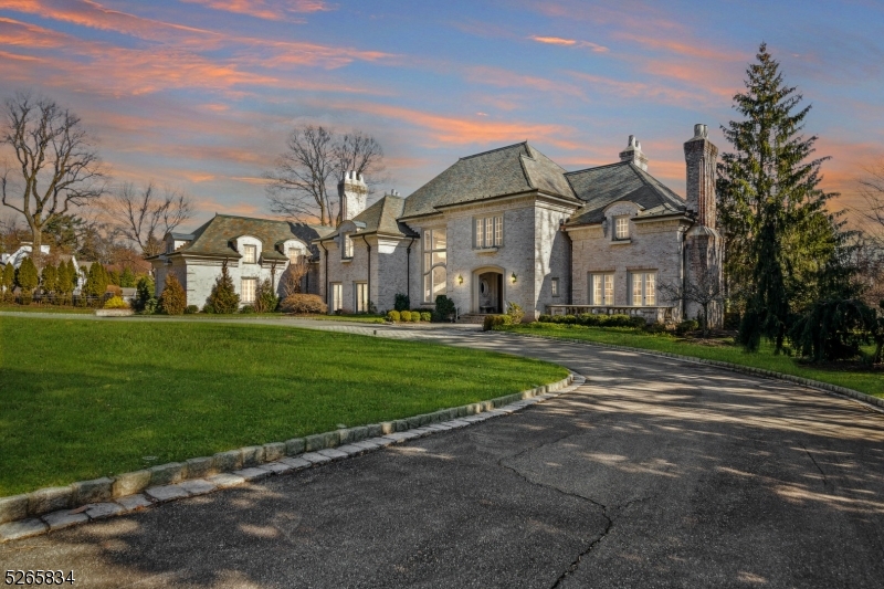 Llewelyn Park - Residential