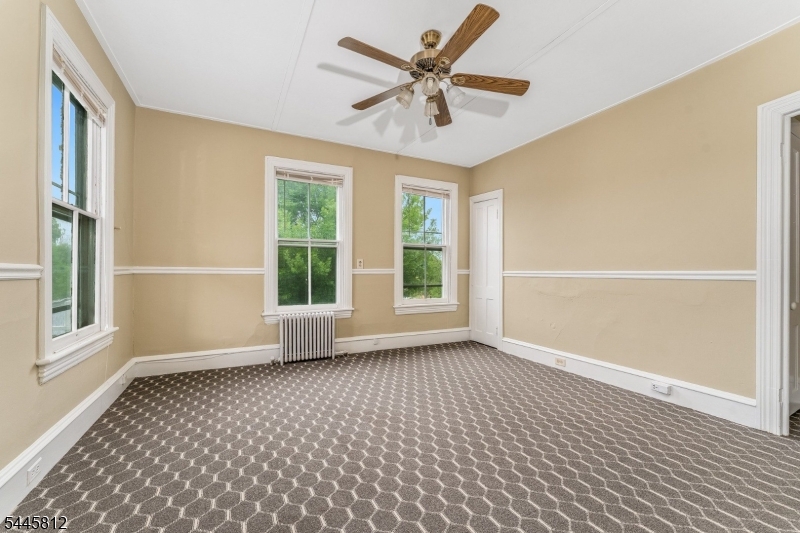 MAIN STREET - Commercial Lease