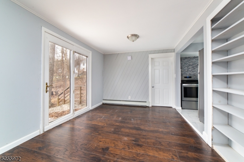 SILVER LAKE - Residential
