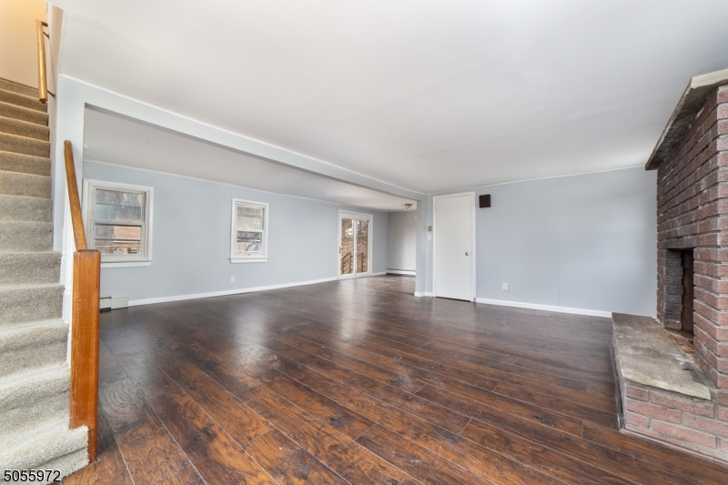 SILVER LAKE - Residential