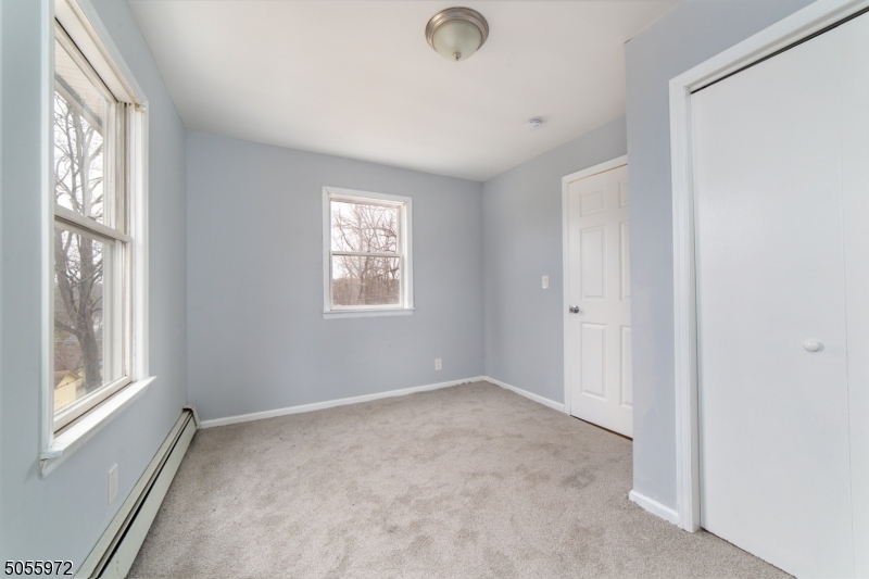 SILVER LAKE - Residential