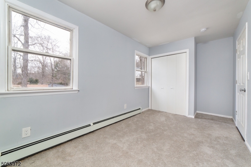 SILVER LAKE - Residential