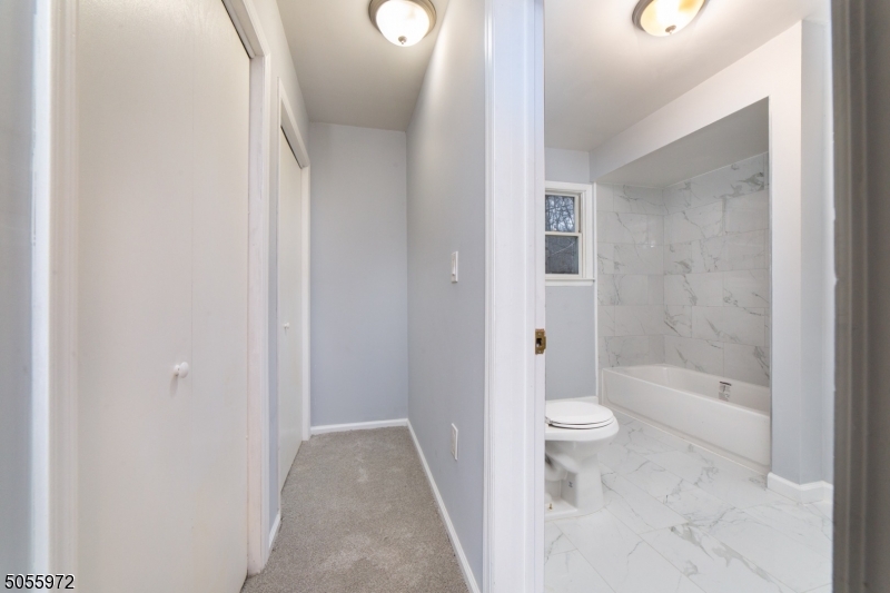 SILVER LAKE - Residential