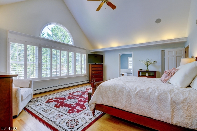 Drake Manor - Residential