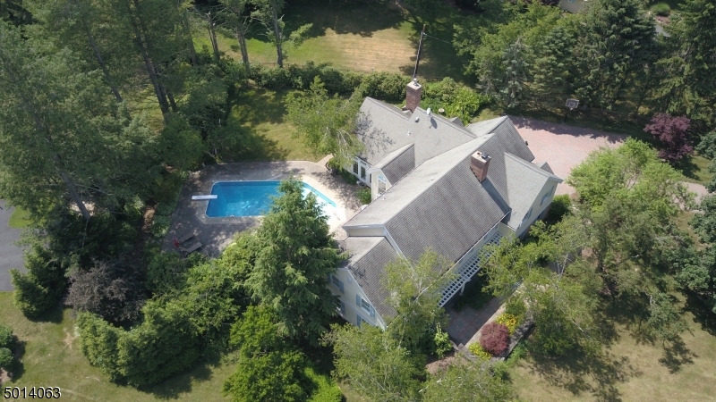 Drake Manor - Residential