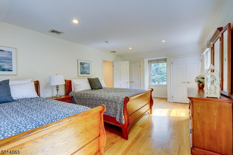 Drake Manor - Residential