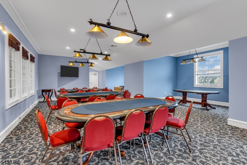 CANAL WALK - Residential