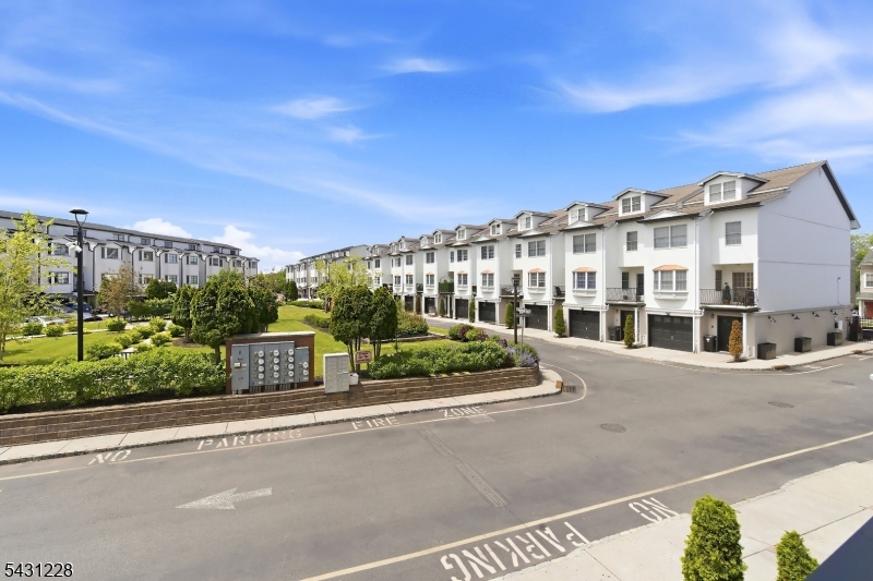 Riverfront Residences - Residential