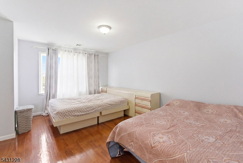 Riverfront Residences - Residential
