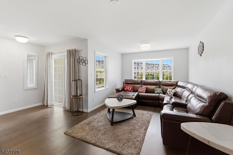 Riverfront Residences - Residential