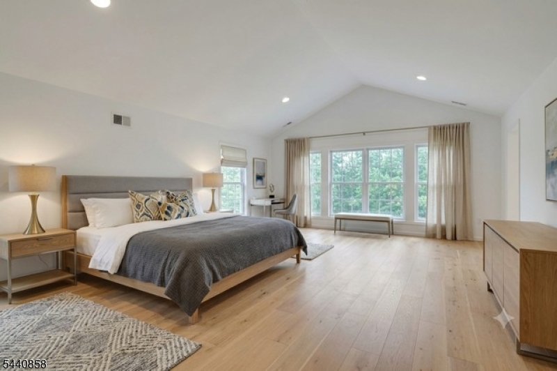Skytop Cul de Sac - Residential