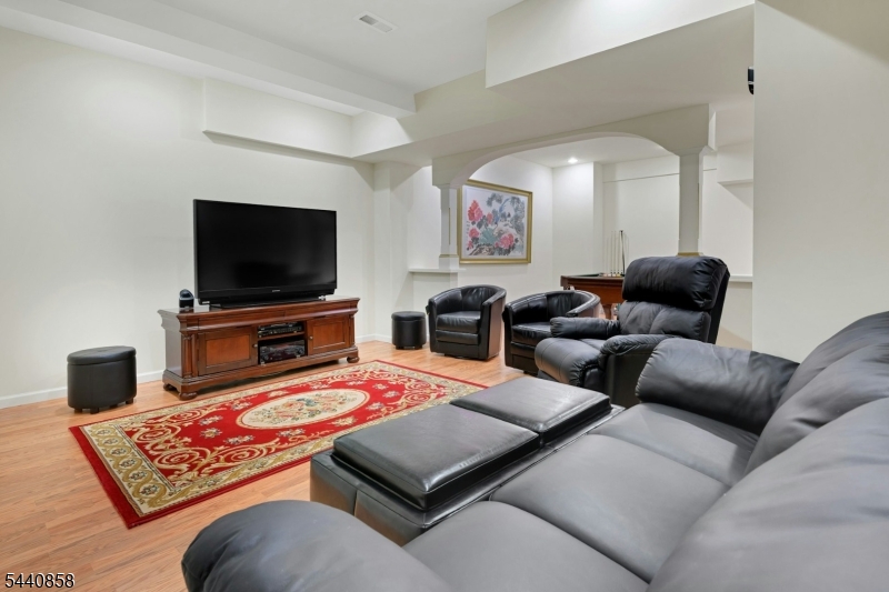 Skytop Cul de Sac - Residential