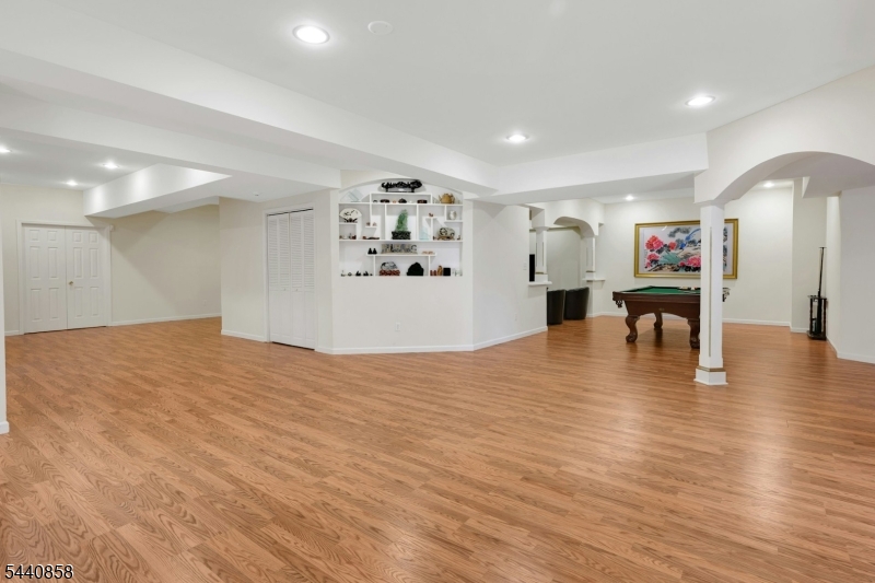 Skytop Cul de Sac - Residential