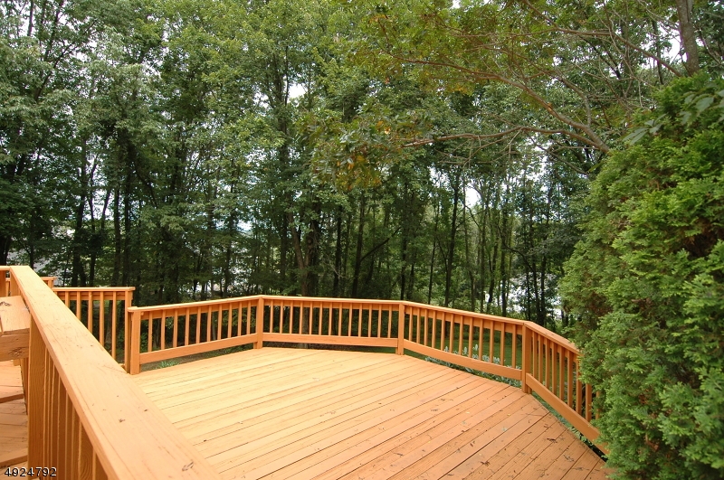 MOONEY MOUNTAIN - Residential