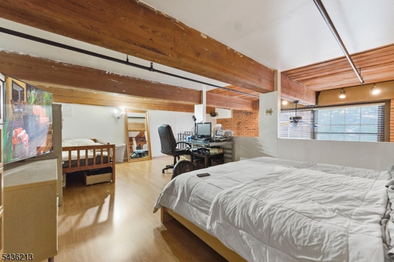 Condo - Residential
