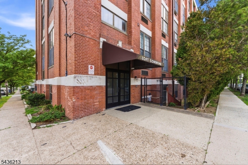 Condo - Residential