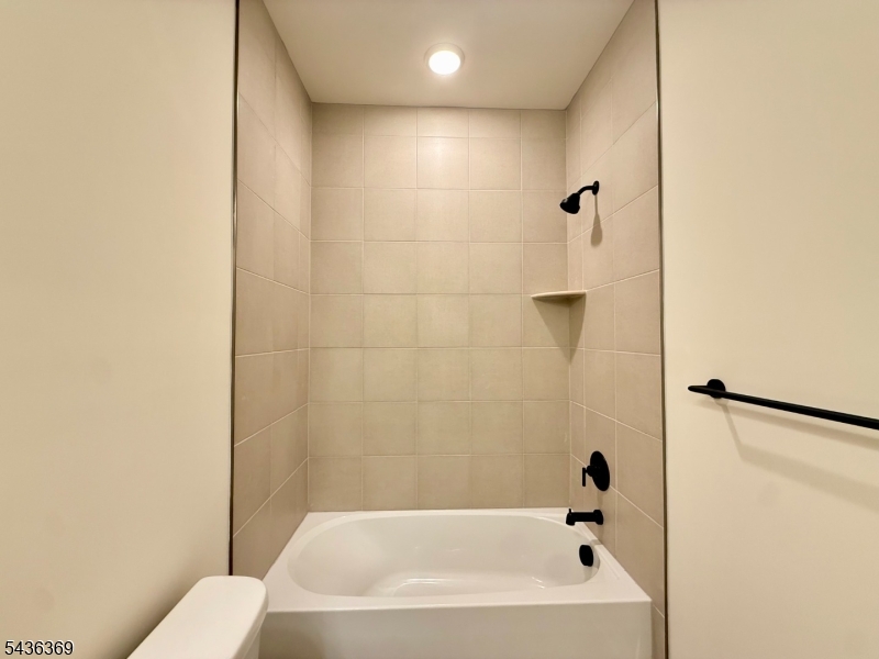 Scarlet Place - Residential Lease