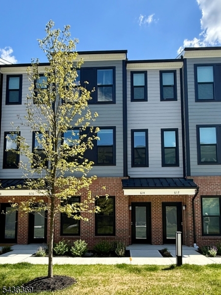 Scarlet Place - Residential Lease