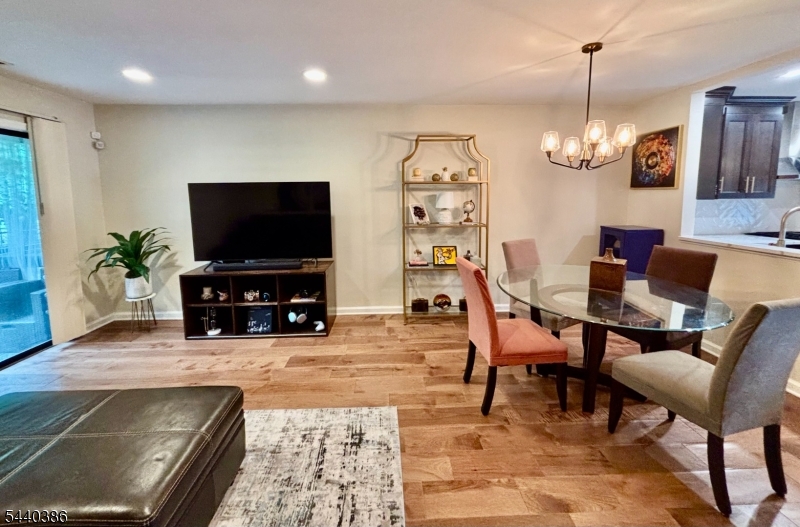 Woodbridge Commons - Residential
