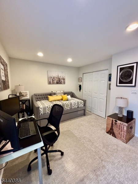 Woodbridge Commons - Residential