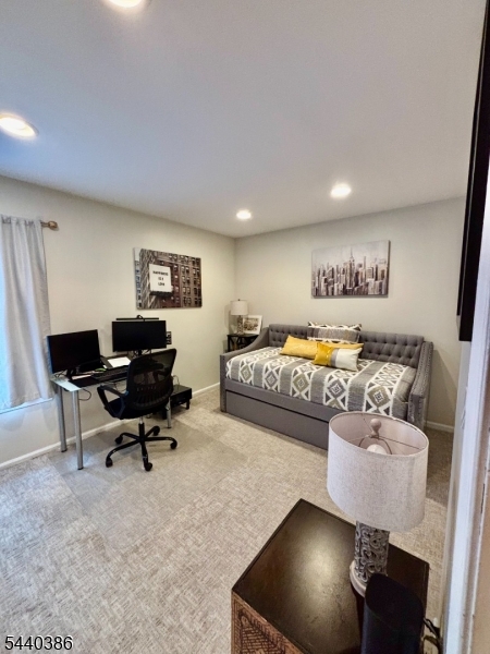 Woodbridge Commons - Residential