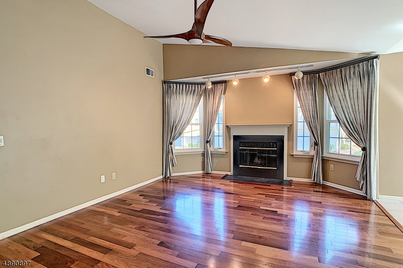 Fieldstone - The Hills - Residential