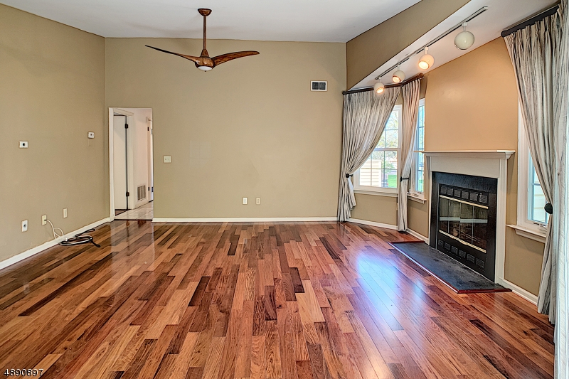 Fieldstone - The Hills - Residential
