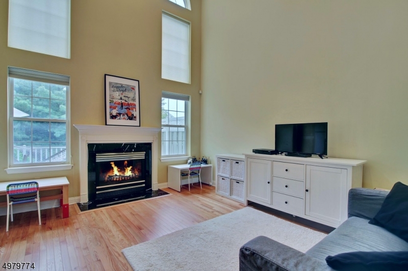 Hamilton Crest - Residential Lease