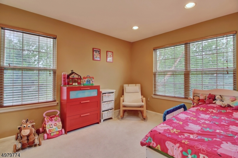 Hamilton Crest - Residential Lease