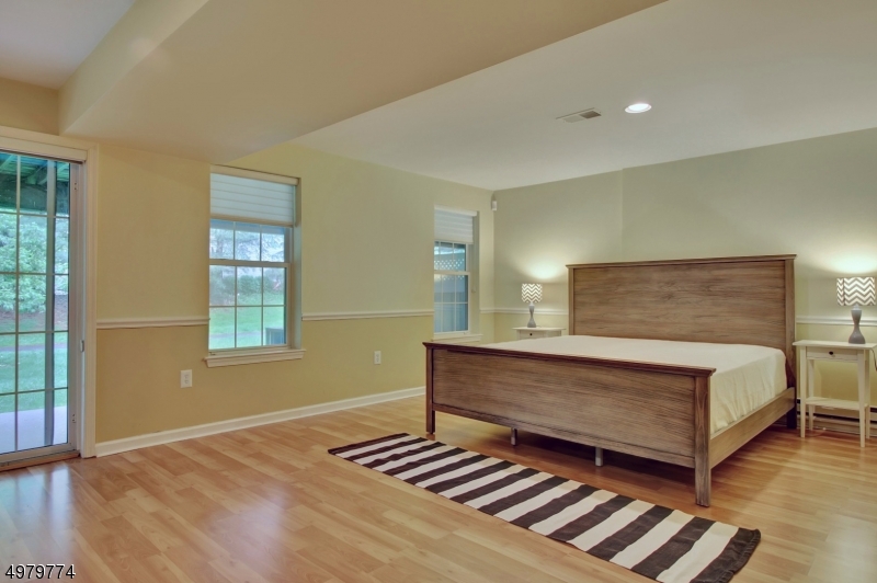 Hamilton Crest - Residential Lease